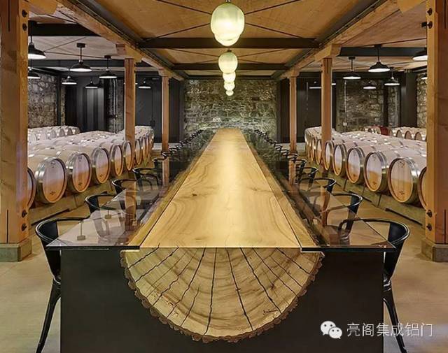鋁合金門(mén)窗