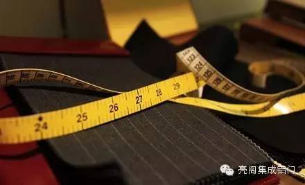 鋁合金門(mén)窗