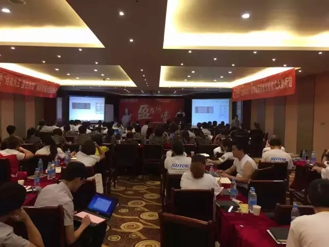 亮閣集成鋁門(mén)窗