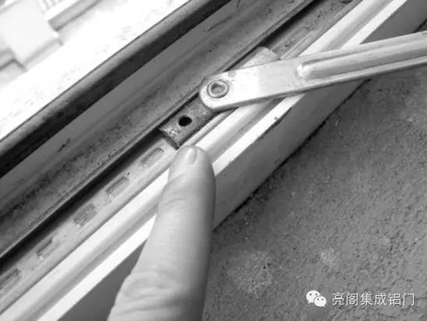 亮閣門(mén)窗，冬天保暖從門(mén)窗做起－－五金件