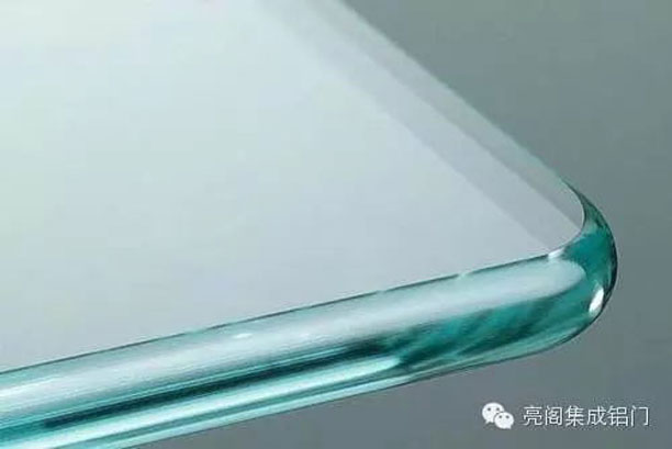 鋁合金門(mén)窗十大品牌,如何檢查門(mén)窗隱患－－鋼化玻璃