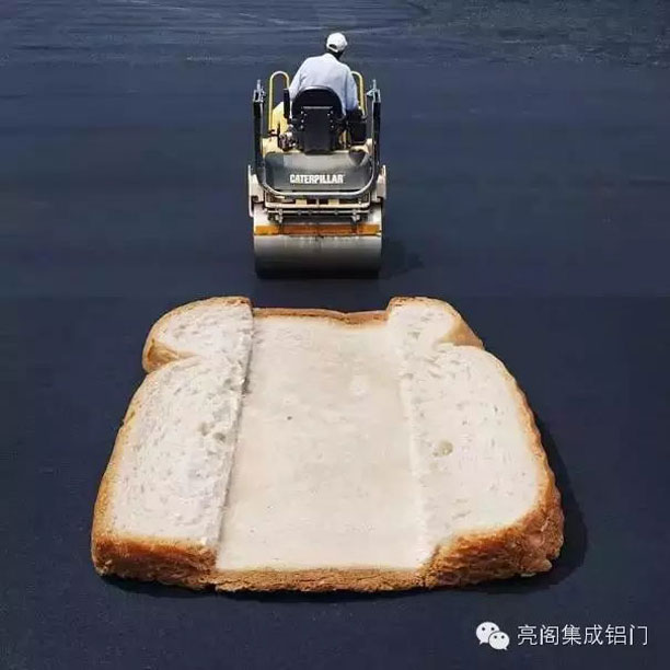 鋁門(mén)窗廠(chǎng)家,鋁合金門(mén)窗十大品牌,鋁門(mén)窗十大品牌－－壓路機+面包