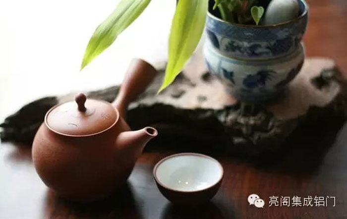 鋁門(mén)窗廠(chǎng)家,鋁合金門(mén)窗十大品牌,鋁門(mén)窗十大品牌,鋁合金門(mén)窗代理－－高品位