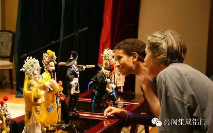 鋁門(mén)窗廠(chǎng)家,鋁門(mén)窗十大品牌,鋁合金門(mén)窗代理,門(mén)窗導購員的說(shuō)話(huà)藝術(shù)2