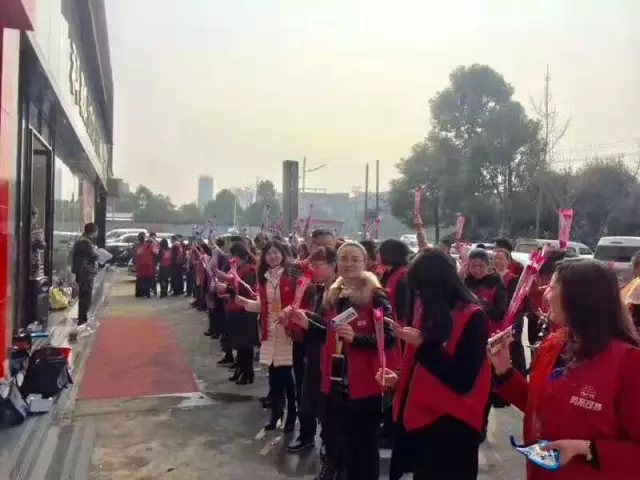 熱烈祝賀亮閣門(mén)窗益陽(yáng)專(zhuān)賣(mài)店聯(lián)盟活動(dòng)61單完美落地！