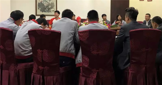 亮閣門(mén)窗｜家庭文化系列報道之——傳承孝道文化！