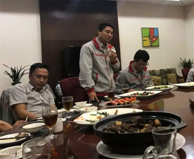 亮閣門(mén)窗｜家庭文化系列報道之——傳承孝道文化！