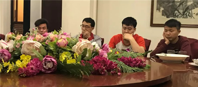 亮閣門(mén)窗｜家庭文化系列報道之——傳承孝道文化！