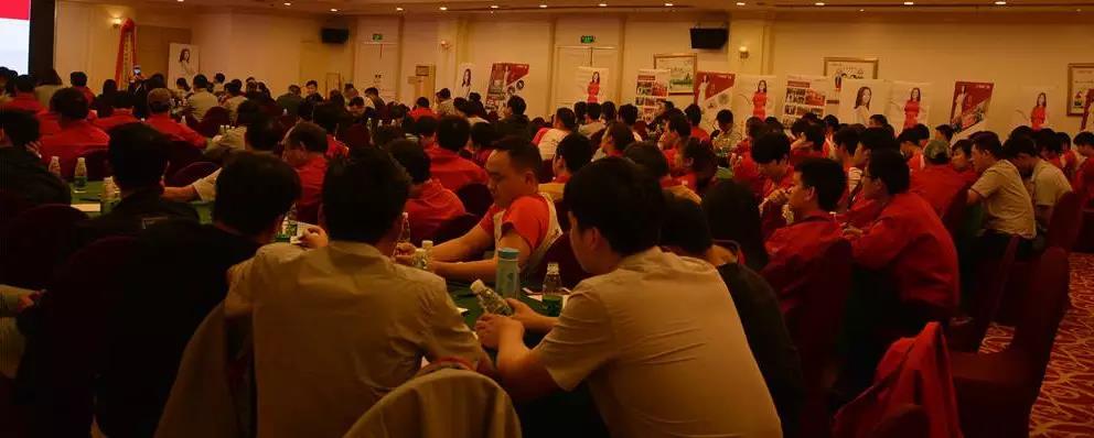 聚勢奮進(jìn)，共創(chuàng  )新時(shí)代｜亮閣門(mén)窗家庭文化系列報道之——點(diǎn)亮幸福人生！