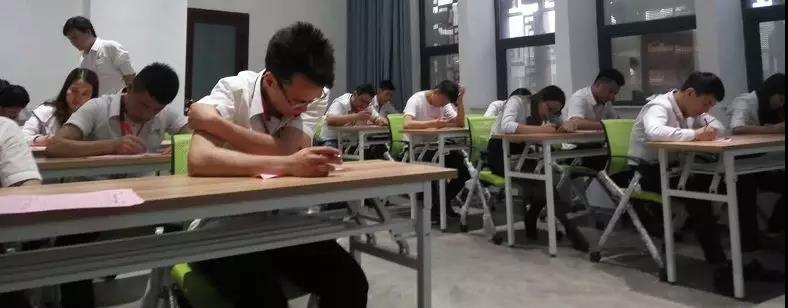 聚勢奮進(jìn)，共創(chuàng  )新時(shí)代｜亮閣門(mén)窗新晉家人專(zhuān)業(yè)知識通關(guān)考核！