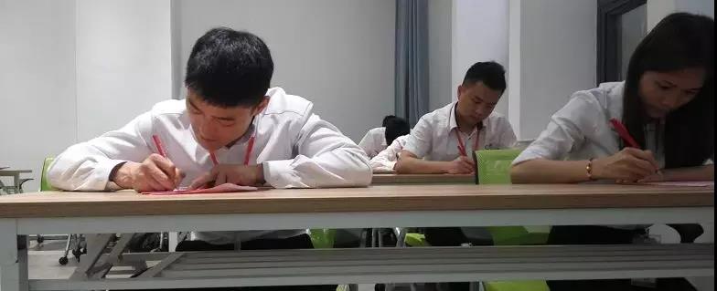 聚勢奮進(jìn)，共創(chuàng  )新時(shí)代｜亮閣門(mén)窗新晉家人專(zhuān)業(yè)知識通關(guān)考核！
